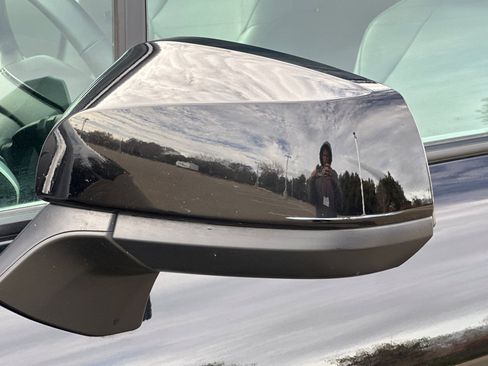 Used 2024 Toyota Sienna XLE image 53