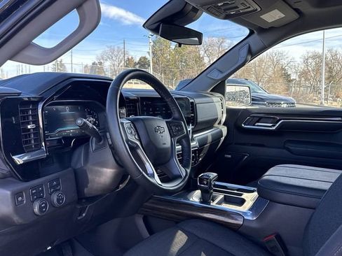 Certified 2024 Chevrolet Silverado 1500 LT Trail Boss w/ Convenience Package II image 13