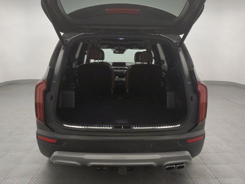 Used 2020 Kia Telluride SX w/ SX Prestige Package AWD/4WD image 29
