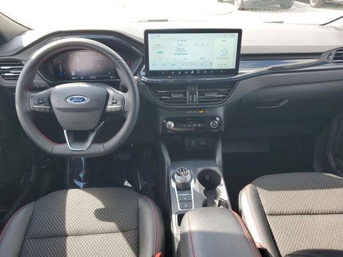 Used 2025 Ford Escape ST-Line w/ Equipment Group 301A image 15