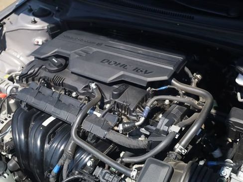 Used 2024 Hyundai Elantra SEL FWD image 8