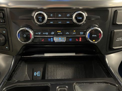 Used 2022 Ford F150 Lariat image 27