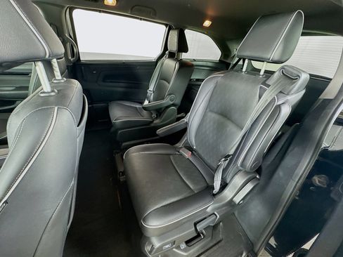 Used 2023 Honda Odyssey Elite image 18