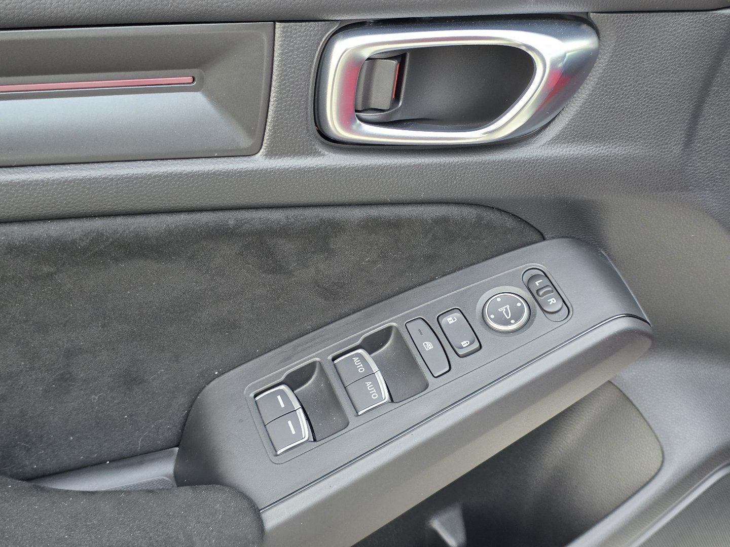 Used 2025 Honda Civic Type R image 25