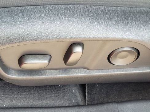 New 2026 GMC Terrain Denali w/ LPO, Black Badging Package image 24