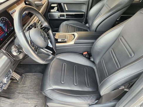 Used 2025 Mercedes-Benz G 550 image 12