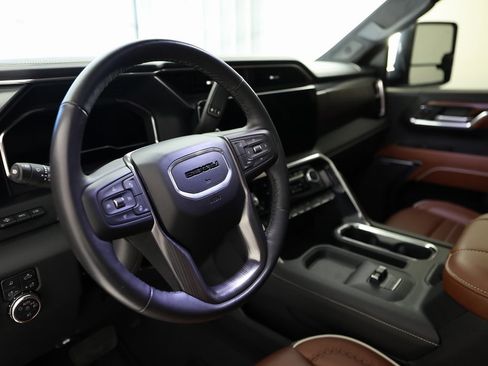 Used 2024 GMC Sierra 2500 Denali Ultimate image 22