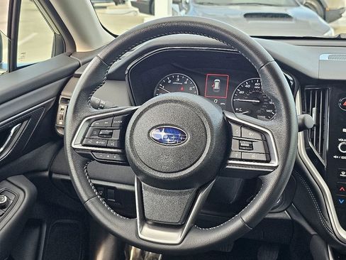 Used 2025 Subaru Outback Premium image 34