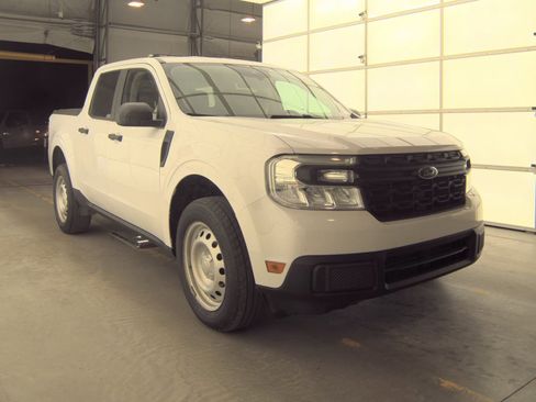 Used 2022 Ford Maverick XL FWD image 2