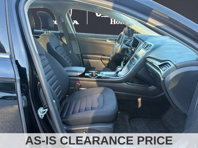 Used 2016 Ford Fusion SE AWD/4WD image 16