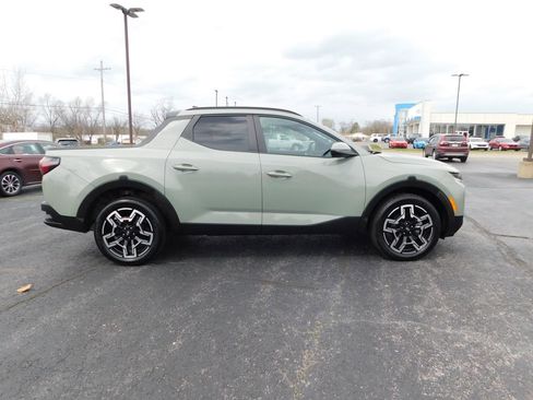 Used 2025 Hyundai Santa Cruz Limited AWD/4WD image 2