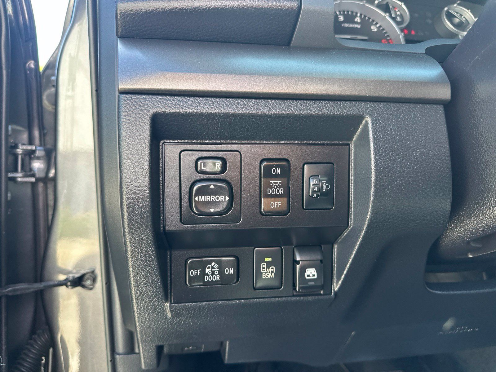 Used 2016 Toyota Tundra SR5 w/ TRD Off Road Package RWD image 17