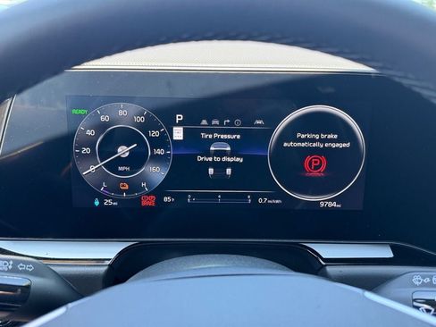 Used 2025 Kia Niro Wind FWD image 14
