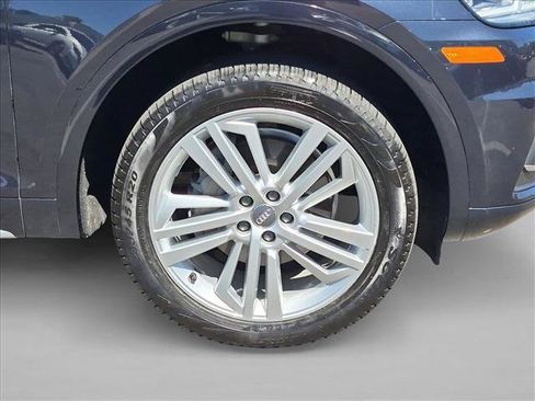 Used 2018 Audi Q5 Prestige w/ Prestige Package AWD/4WD image 26