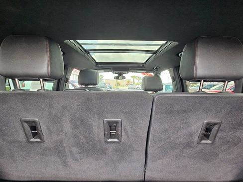Used 2022 Chevrolet Blazer RS w/ Enhanced Convenience Package FWD image 12