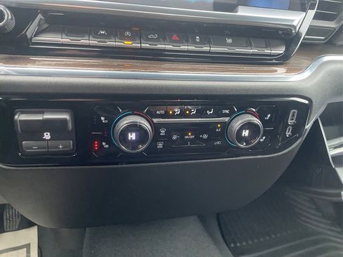 Used 2023 Chevrolet Silverado 1500 LT AWD/4WD image 26