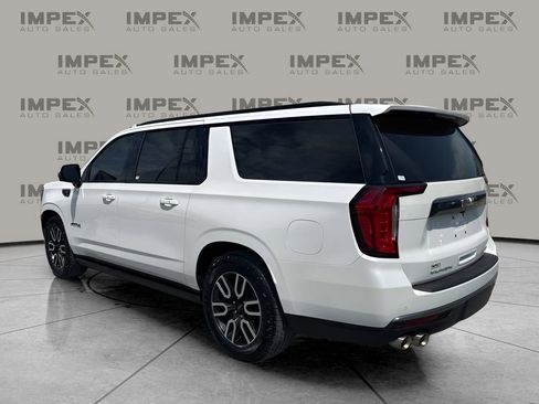 Used 2023 GMC Yukon XL AT4 w/ AT4 Premium Plus Package AWD/4WD image 3