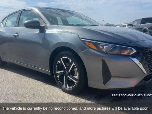Used 2024 Nissan Sentra SV FWD image 3