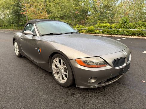 Used 2004 BMW Z4 2.5i image 3
