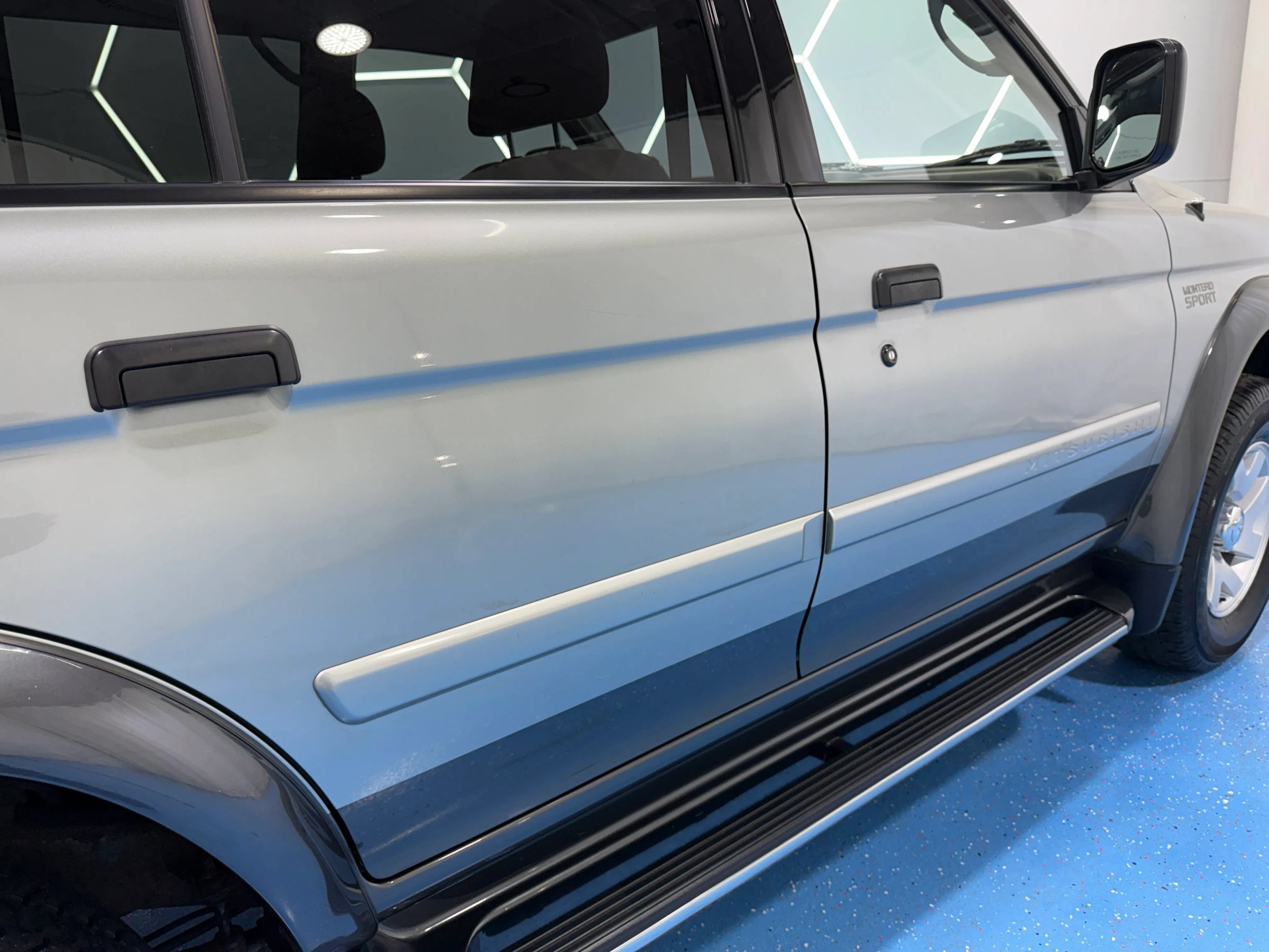 Used 2000 Mitsubishi Montero Sport XLS AWD/4WD image 13