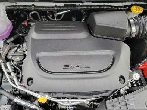 New 2026 Chrysler Pacifica Select image 37