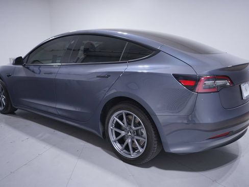 Used 2023 Tesla Model 3 Standard Range RWD image 3