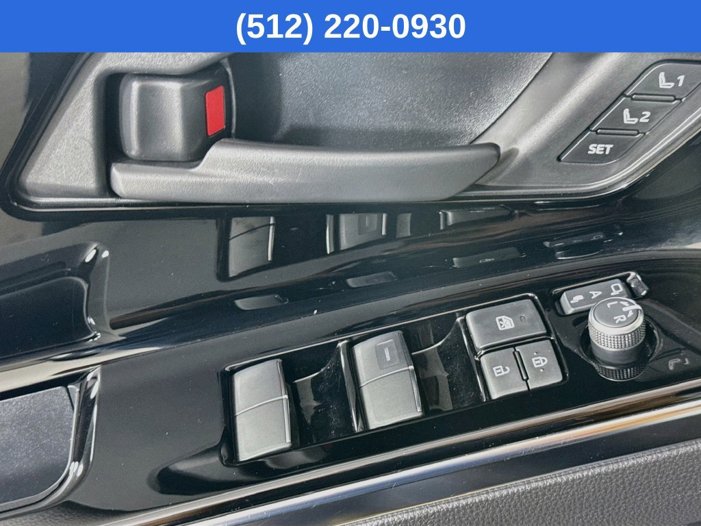 Certified 2023 Subaru Solterra AWD image 22