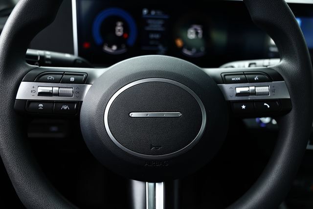 Certified 2025 Hyundai Sonata SE FWD image 30