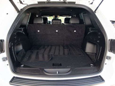 Used 2022 Jeep Grand Cherokee Laredo X AWD/4WD image 19