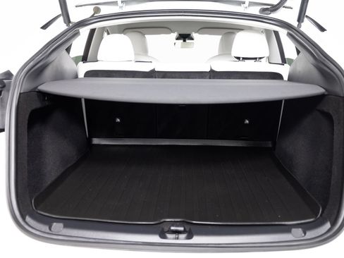 Used 2023 Tesla Model Y Long Range AWD/4WD image 20
