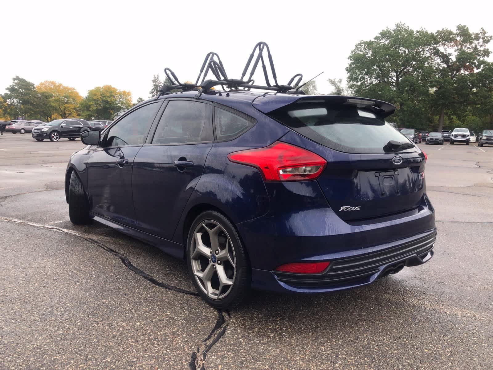 Used 2017 Ford Focus ST w/ Equipment Group 402A FWD image 5
