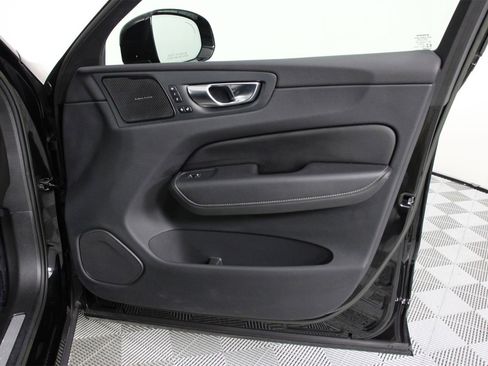 Certified 2023 Volvo XC60 B5 Ultimate image 21