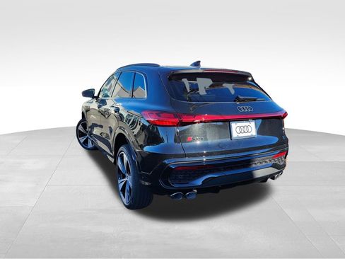 New 2025 Audi SQ5 Prestige image 4