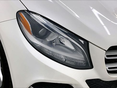 Used 2018 Mercedes-Benz GLE 350 4MATIC image 28