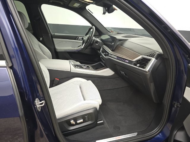 Used 2024 BMW X5 xDrive50e w/ Executive Package AWD/4WD image 28