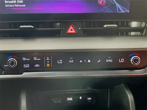 Used 2024 Kia Sportage SX image 17