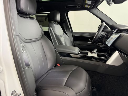 New 2026 Land Rover Range Rover Long Wheelbase SE image 24