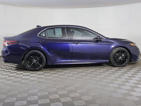 Used 2022 Toyota Camry XSE image 18