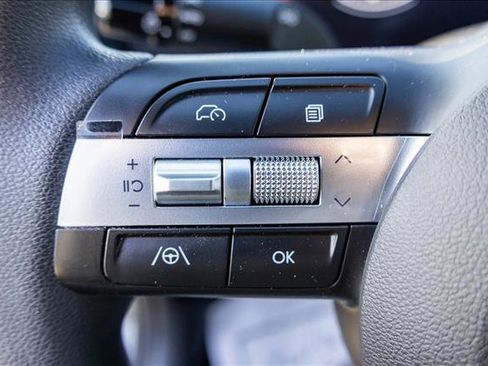 Certified 2025 Hyundai Santa Cruz SEL image 14