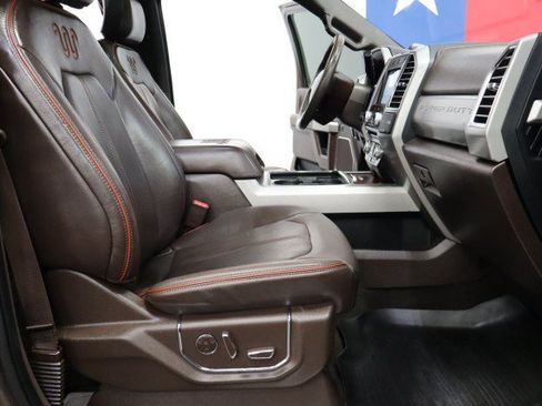 Used 2017 Ford F250 King Ranch w/ King Ranch Ultimate Package AWD/4WD image 8