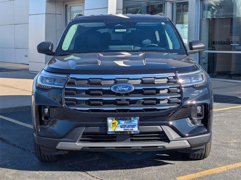 New 2026 Ford Explorer Active w/ Active Comfort Package image 2
