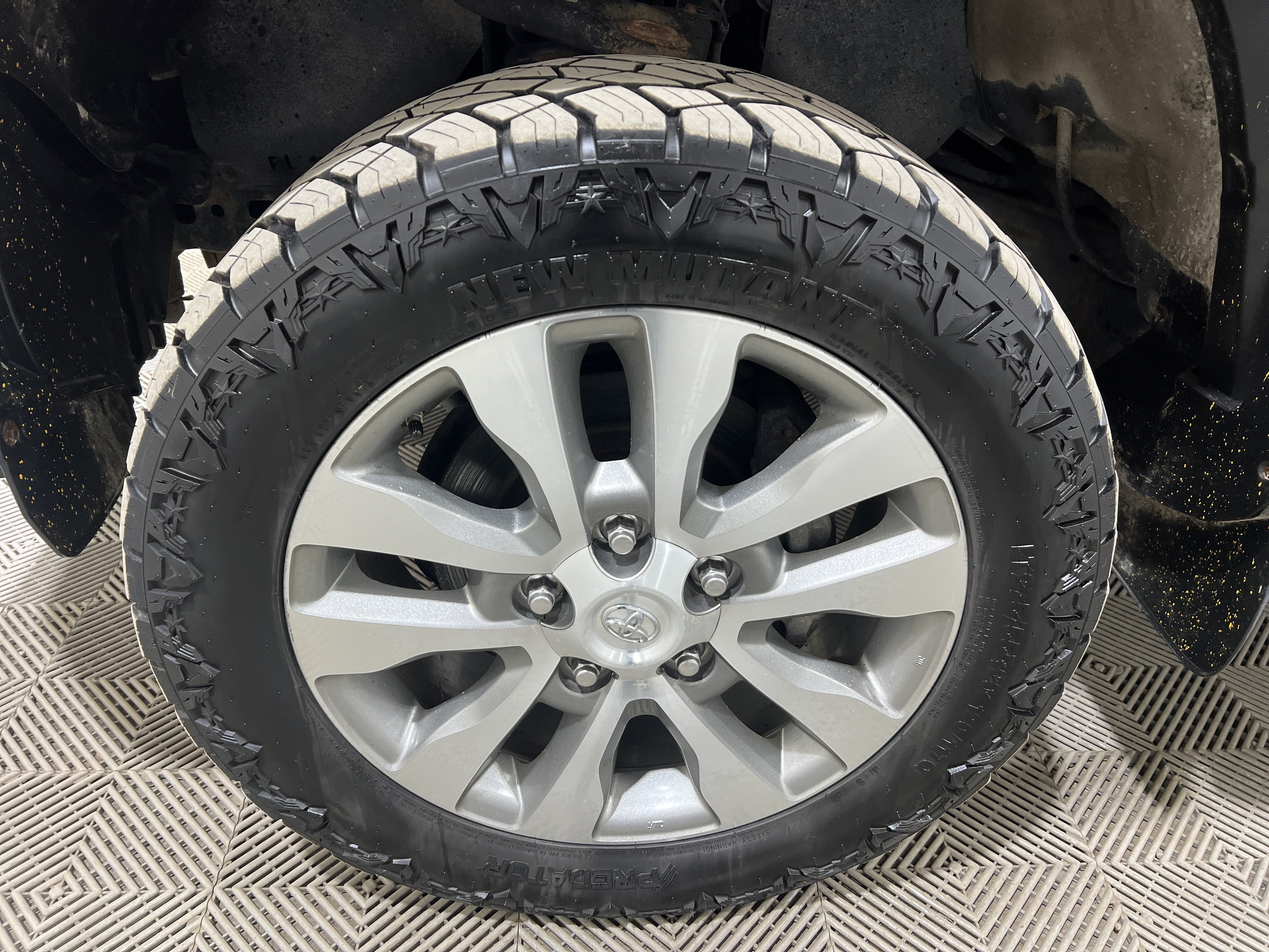Used 2016 Toyota Tundra Limited AWD/4WD image 5