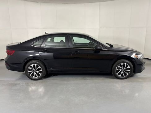 Used 2024 Volkswagen Jetta S FWD image 9