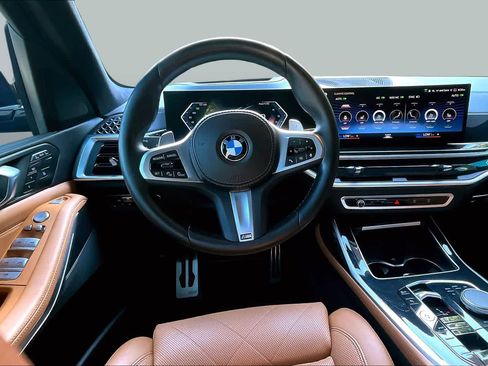Certified 2023 BMW X7 xDrive40i w/ M Sport Package AWD/4WD image 6