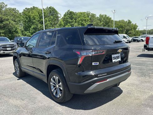 Used 2026 Chevrolet Equinox LT w/ Safety and Technology Package FWD image 4