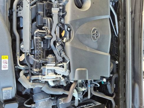 Used 2020 Toyota Camry XSE FWD image 14