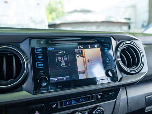 Used 2019 Toyota Tacoma TRD Pro AWD/4WD image 27