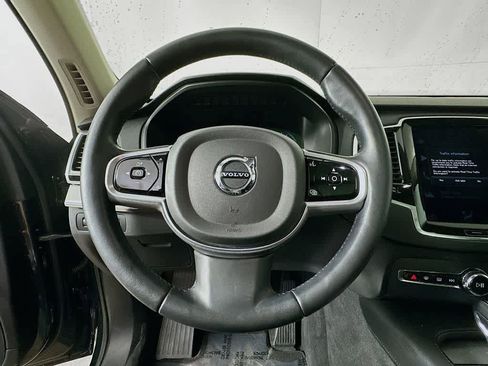 Used 2022 Volvo XC90 T5 Momentum w/ Advanced Package FWD image 15