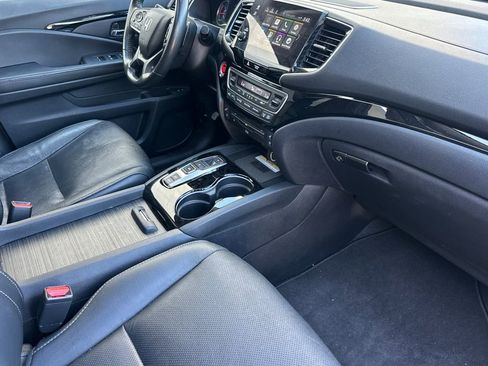 Certified 2019 Honda Pilot Elite image 17
