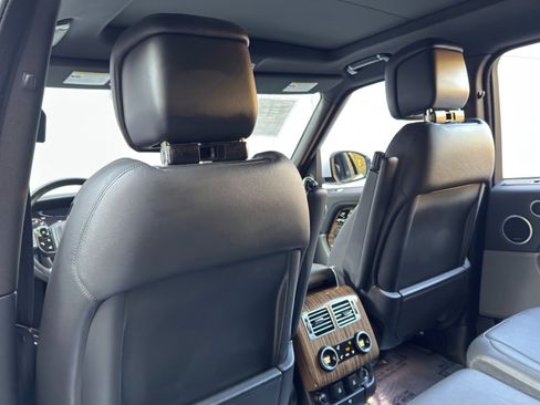 Used 2018 Land Rover Range Rover HSE image 44